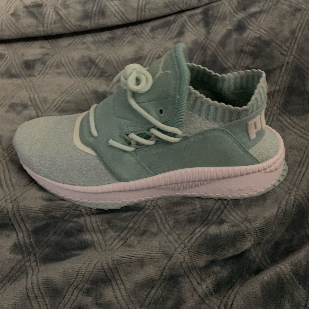 Women’s Puma Sneakers